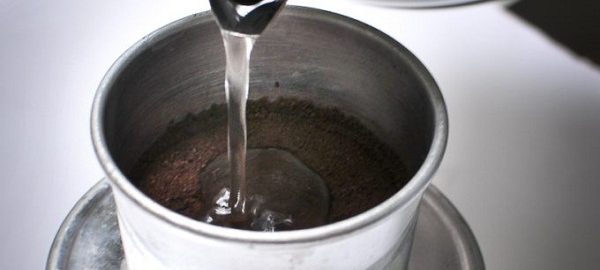 Cách pha cà phê nguyên chất ngon bằng phin